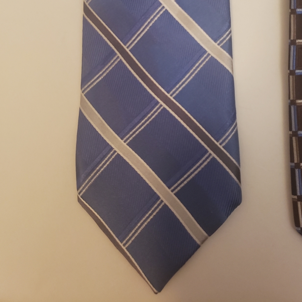 COPY - MICHAEL KORS tie blue stripes checks
